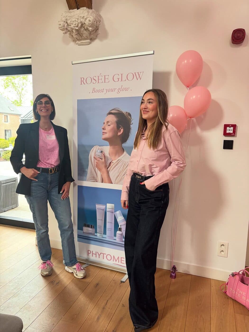 L'équipe de GLOWEE dans l'institut à Embourg